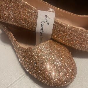 New  Dressy Flats - Rose Gold. De BLOSSOM COLLECTION sz 8